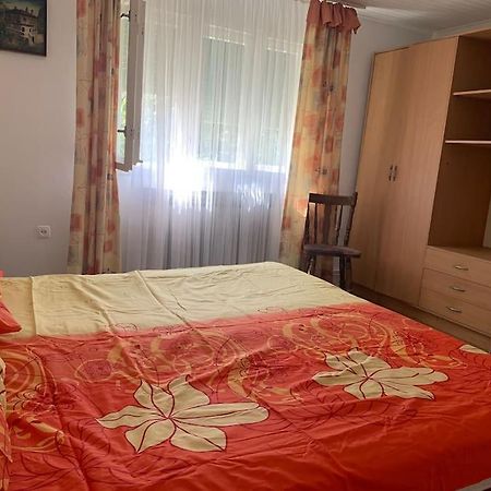 Cheerfull 2-Bedroom With Patio. Close To All Ameneties. Загреб Екстериор снимка