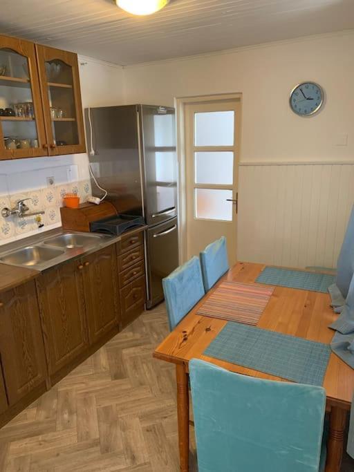 Cheerfull 2-Bedroom With Patio. Close To All Ameneties. Загреб Екстериор снимка